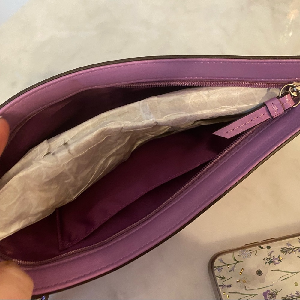 Coach clutch/ wristlet - Picture 5 of 6